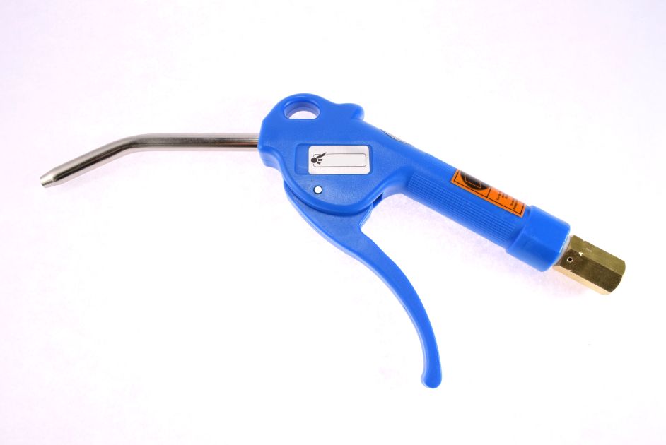 CartReg inline regulator installed on air blow gun controlling compressed air pressure